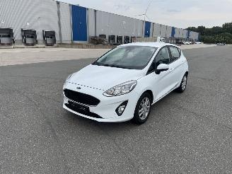 damaged passenger cars Ford Fiesta 1.0 Benzin Klima 5 Turer 2021/3