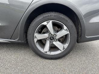 Ford Focus 1.0 Turnier Active x Led Klima Navi voll picture 22