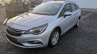 Vrakbiler auto Opel Astra 1.6 2017/3
