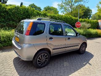 Suzuki Ignis 1.3-16V GLS picture 2
