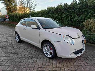 damaged passenger cars Alfa Romeo MiTo 1.4 Centenario 2010/9