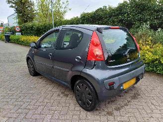 Peugeot 107 1.0-12V XR 5drs airco picture 4