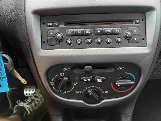 Peugeot 206 1.4 Quiksilver picture 8
