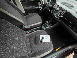 Volkswagen Up! 1.0 high up ! BlueMotion picture 6