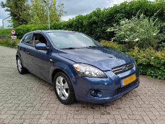 škoda osobní automobily Kia Pro cee d 1.4 CVVT X-tra 2010/11