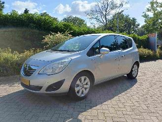 damaged passenger cars Opel Meriva 1.4 Turbo Cosmo 2013/4