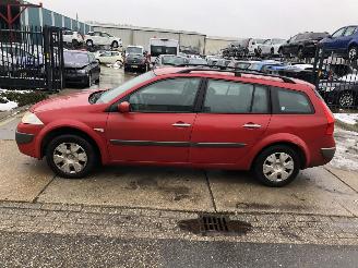 Vaurioauto  passenger cars Renault Mégane 16i 16v Combi 2008/10