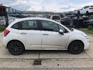 krockskadad bil auto Citroën C3 1.6hdi 68kW E5 Airco, LM velgen 2012/11