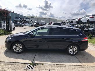 uszkodzony samochody osobowe Peugeot 308 1.6HDI 88kW E5 AIRCO, NAV, Pano, 2014/9