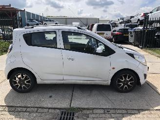 Voiture accidenté Chevrolet Spark 1.0i Bi-Fuel LPG 2011/8