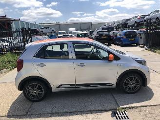 Schadeauto Kia Picanto 1.0 MPI ComfortPlusLine 2020/9