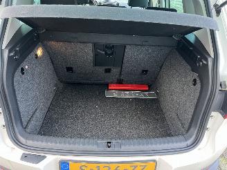 Volkswagen Tiguan Weinig km !! picture 16