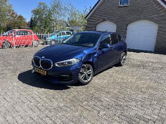 damaged passenger cars BMW 1-serie 118i automaat 2020/7