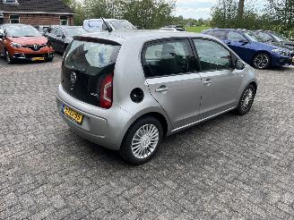 Volkswagen Up! High up !! picture 5