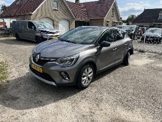 škoda osobní automobily Renault Captur E-TECH PLUG-IN HYBRID weinig km !! 2021/5