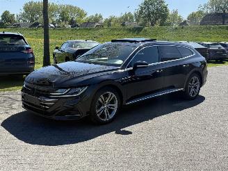 Auto incidentate Volkswagen Arteon Shooting brake 2.0 TDI R-Line / Panorama / Leer / Automaat 2021/2