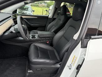 Tesla Model Y RWD 58 kWh / Panorama picture 14