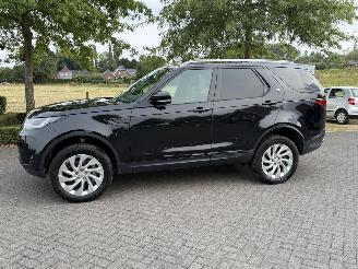 damaged passenger cars Land Rover Discovery 5 S D250 AWD / Mild-Hybrid 2022/6
