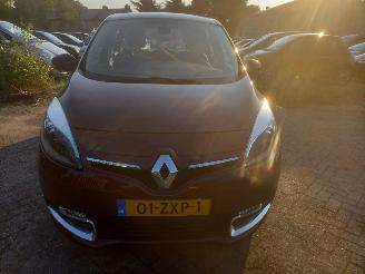 skadebil auto Renault Scenic 1.2 TCE PRIVILEGE 2013/3