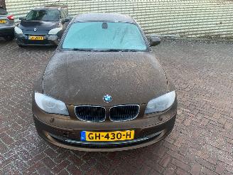 Voiture accidenté BMW 1-serie 123D HIHG EXECUTIVE 2010/9