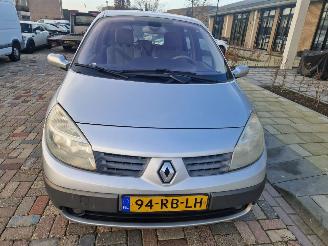Unfallwagen Renault Scenic 2.0 16v privilege luxe AUTOMAAT 2005/2