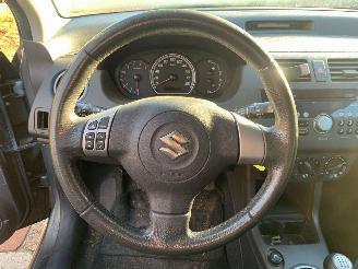 Suzuki Swift 1.5 exclusive picture 11