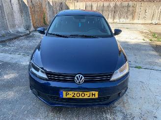 uszkodzony samochody osobowe Volkswagen Jetta  2011/7