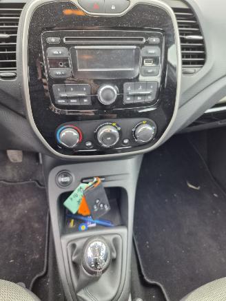 Renault Captur  picture 17