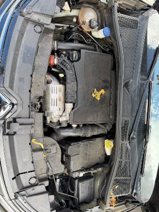 Citroën C4 cactus 1.2 PURE TECH SHINE picture 13