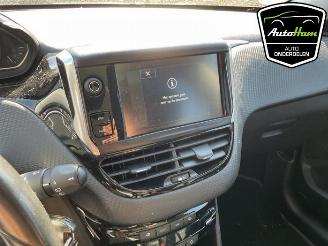 Peugeot 2008 2008 (CU), MPV, 2013 / 2019 1.2 Vti 12V PureTech 82 picture 20