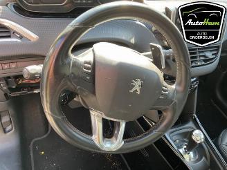 Peugeot 2008 2008 (CU), MPV, 2013 / 2019 1.2 Vti 12V PureTech 82 picture 17