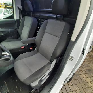 Toyota ProAce PROACE CITY 1.5 D-4D Live picture 9