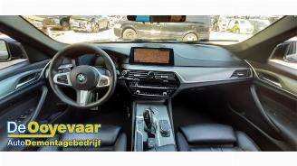 BMW 5-serie 5 serie (G30), Sedan, 2016 520i 2.0 TwinPower Turbo 16V picture 5