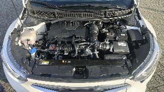 Kia Stonic Kia Stonic Edition 7  lichte rijdende schade ! picture 7