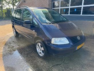 skadebil auto Volkswagen Sharan  2004/1