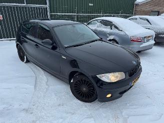 BMW 1-serie 116i picture 2