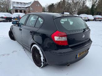 BMW 1-serie 116i picture 10