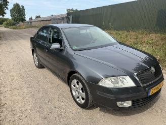 krockskadad bil auto Skoda Octavia  2008/10