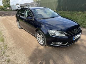 krockskadad bil auto Volkswagen Passat Variant 1.4 TSI Highline BlueMotion 2012/4