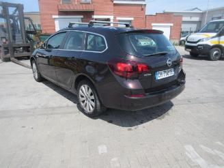 Opel Astra BREAK picture 2