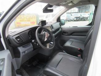 Peugeot Expert AMBULANCE picture 14