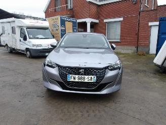 Peugeot 208  picture 2