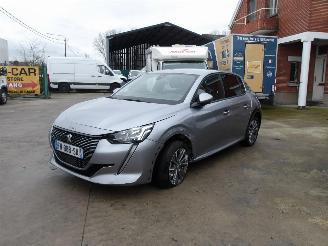 krockskadad bil auto Peugeot 208  2020/2
