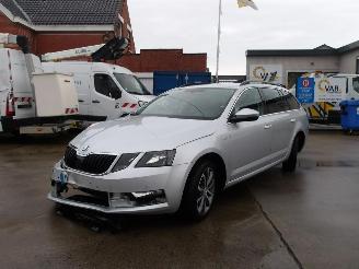 skadebil auto Skoda Octavia EDITION 2020/7