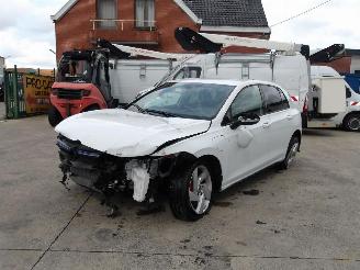 Damaged car Volkswagen Golf GTE 2023/6