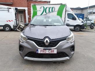 krockskadad bil auto Renault Captur E-TECH 2022/6