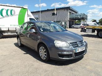 Unfallwagen Volkswagen Jetta  2010/6