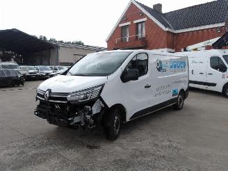 skadebil bedrijf Renault Trafic  2023/6