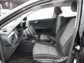 Kia Stonic  picture 14