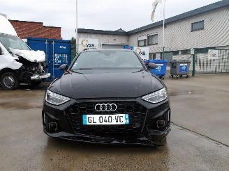 krockskadad bil auto Audi A4 S-LINE 2023/1